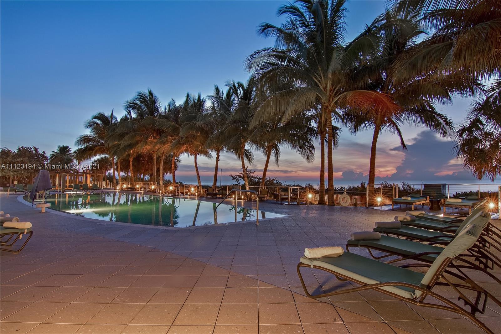 NORTH CARILLON BEACH COND - Residential