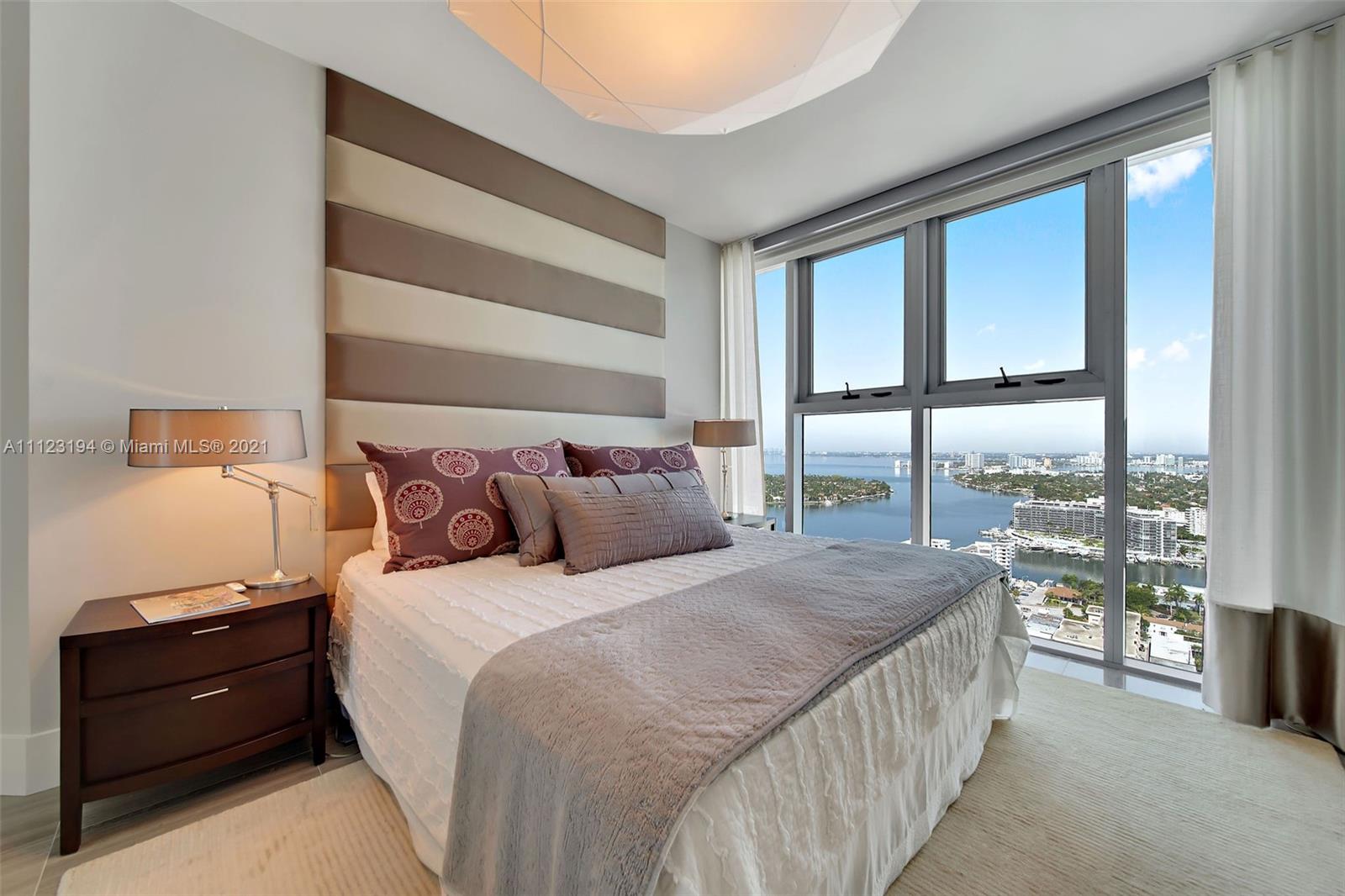 NORTH CARILLON BEACH COND - Residential
