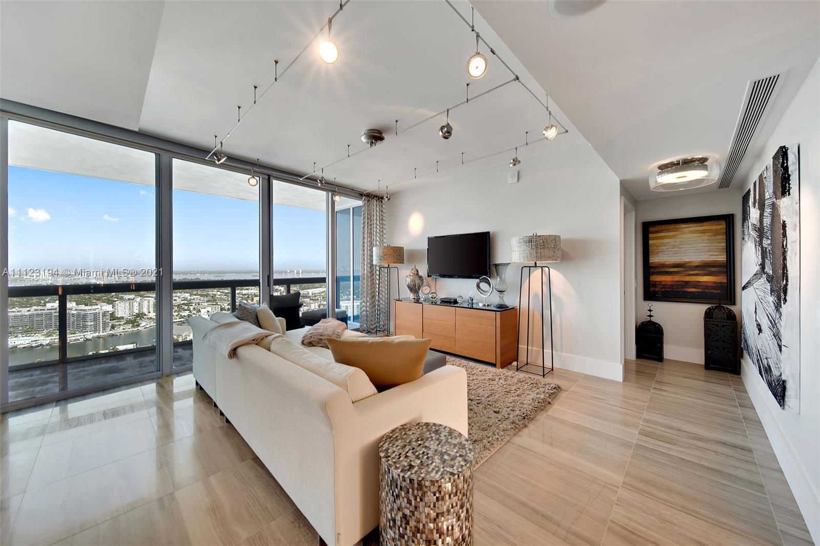 NORTH CARILLON BEACH COND - Residential