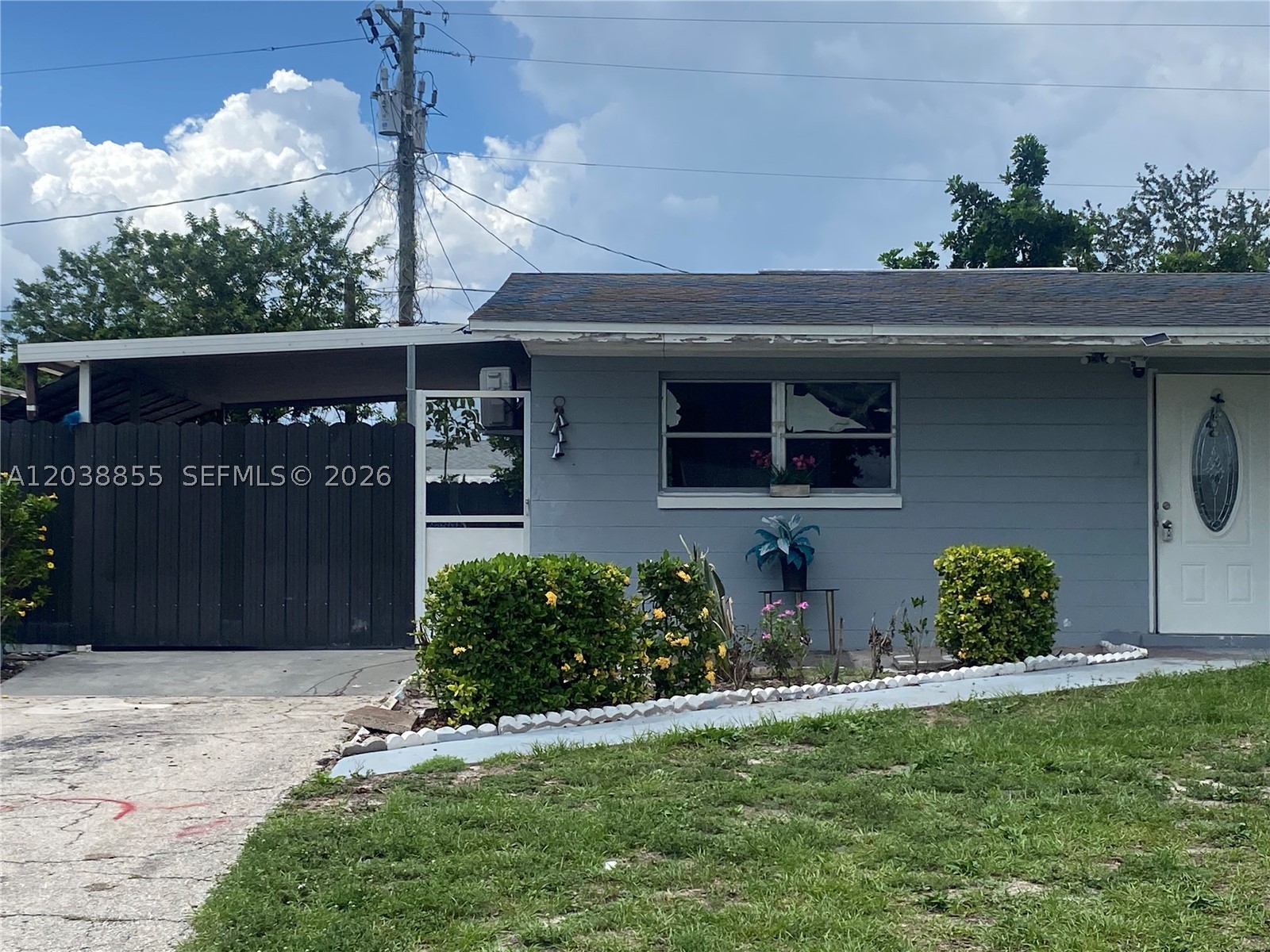 2/2 Good started home. A few blocks from shopping centers, Walmart, Ace Hardware, ETC.. 3 wall TV's in each room and 3 silent A/C all in good condition. Big covered carport. Big Yard with privacy fence. Ready for First time buyer and / or  family. Excellent for investors.