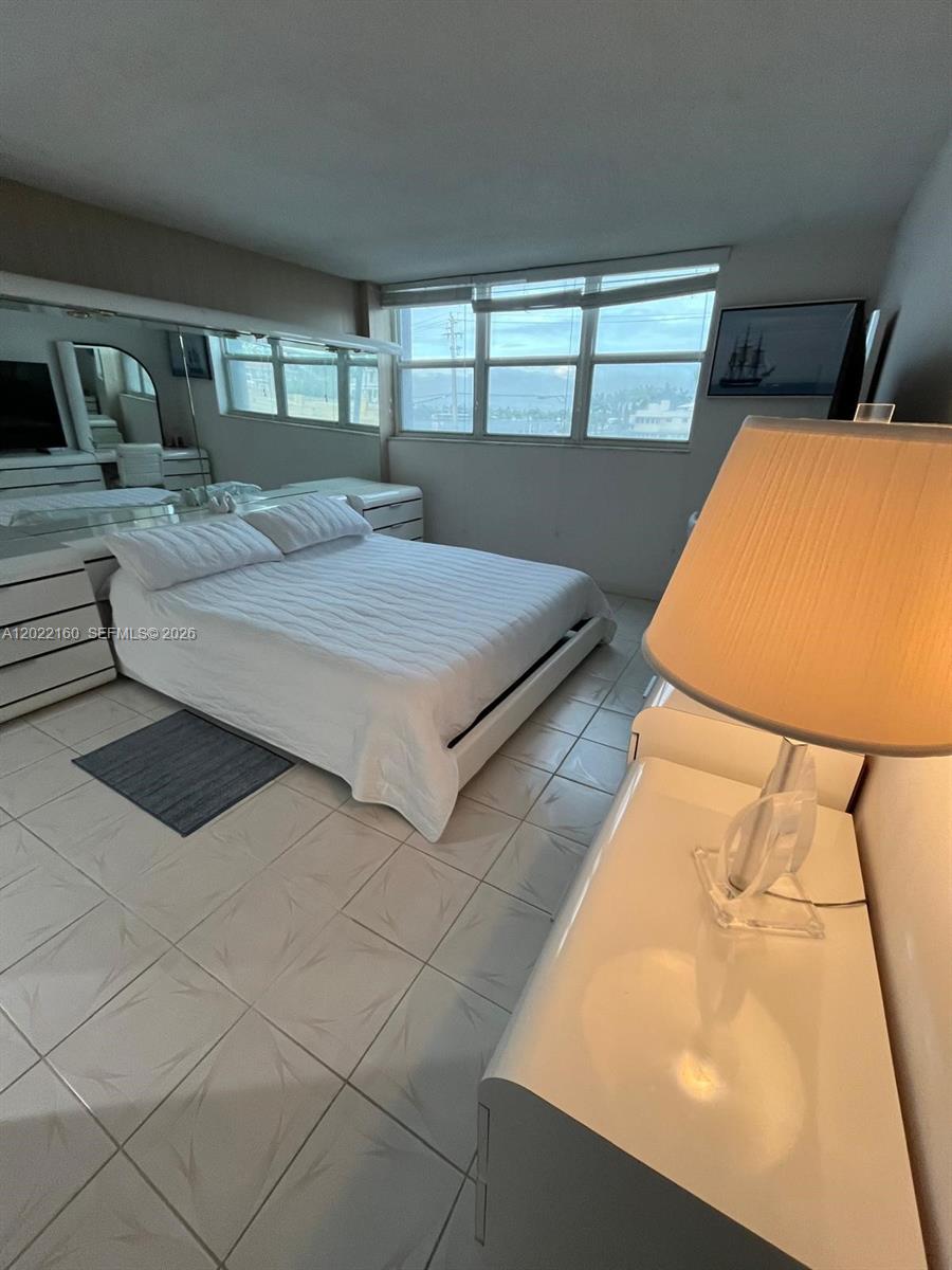 VICTORIA TOWERS CONDO - Residential