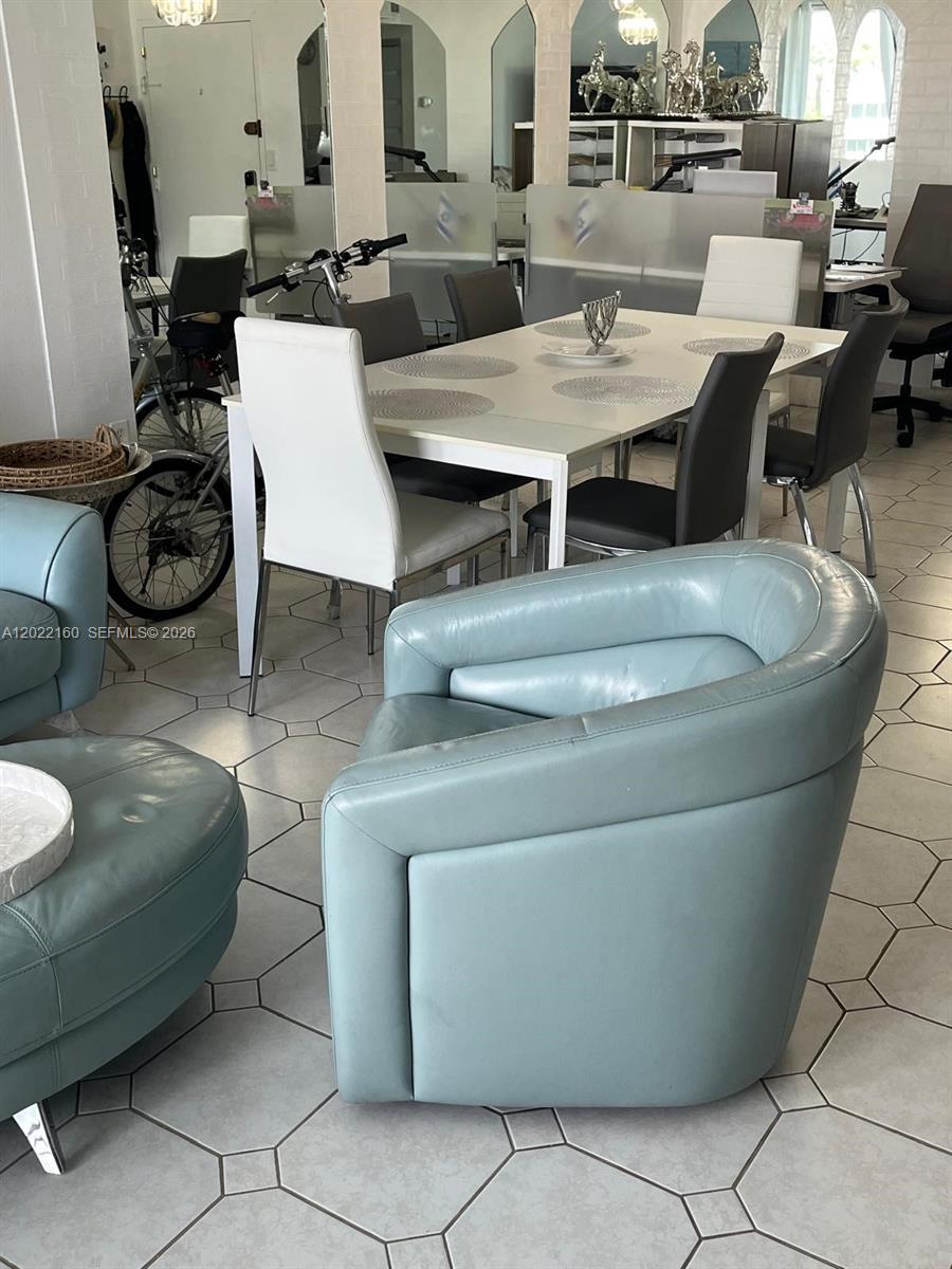 VICTORIA TOWERS CONDO - Residential