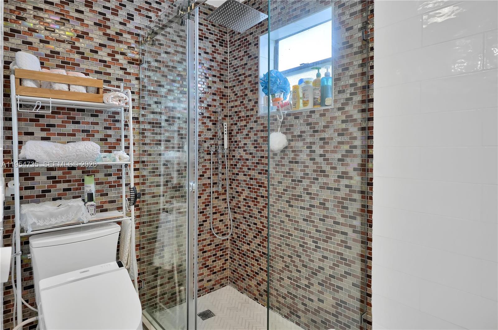 NEW LAND GARDENS CONDO - Residential