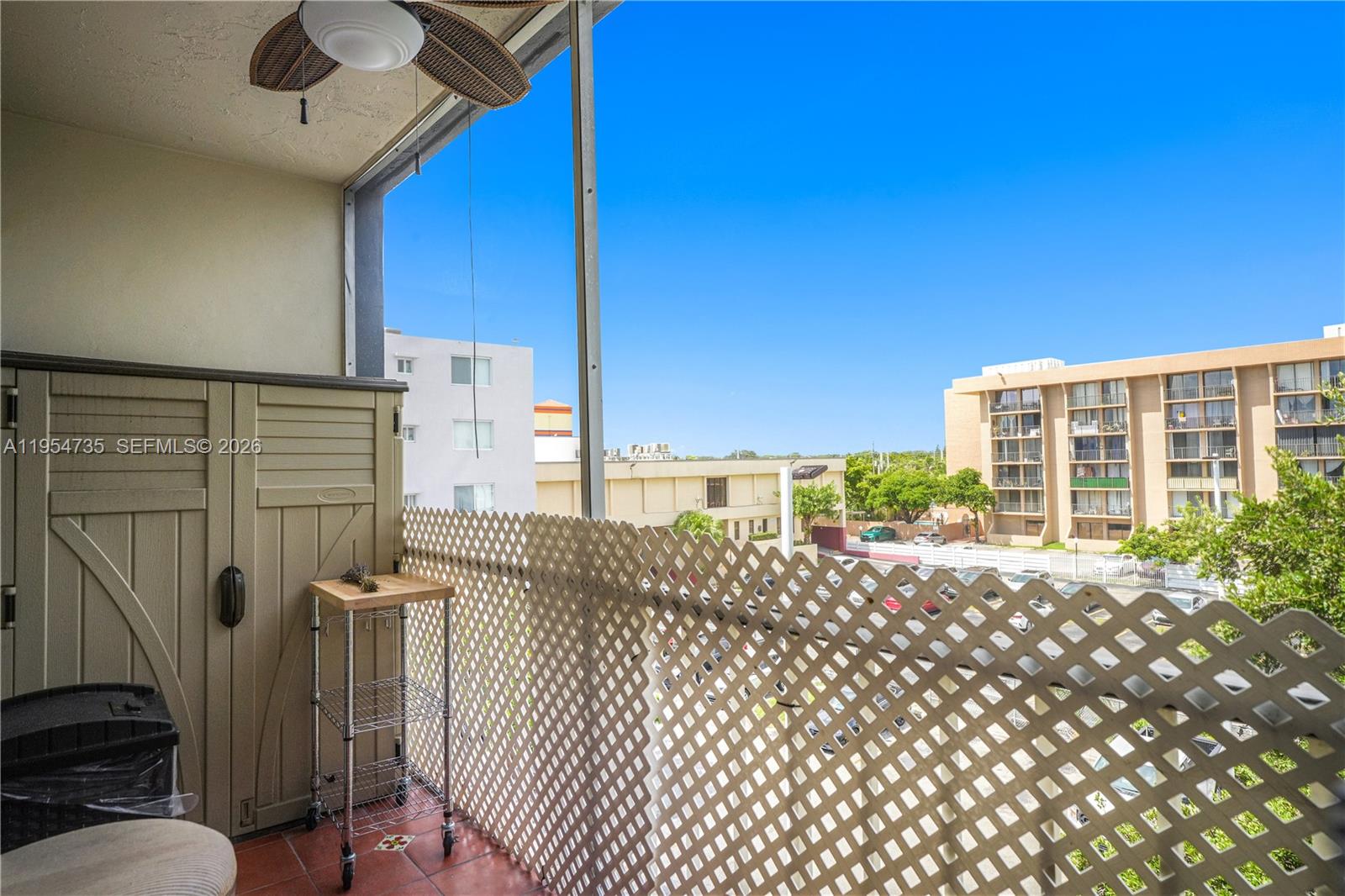 NEW LAND GARDENS CONDO - Residential