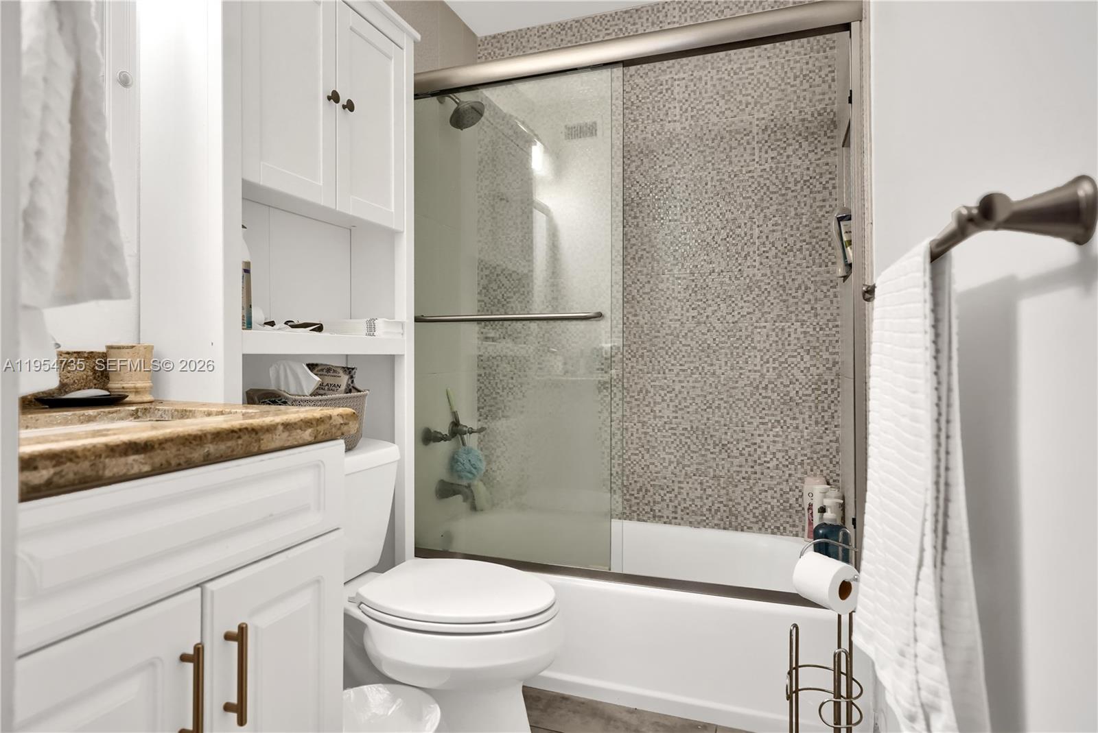 NEW LAND GARDENS CONDO - Residential