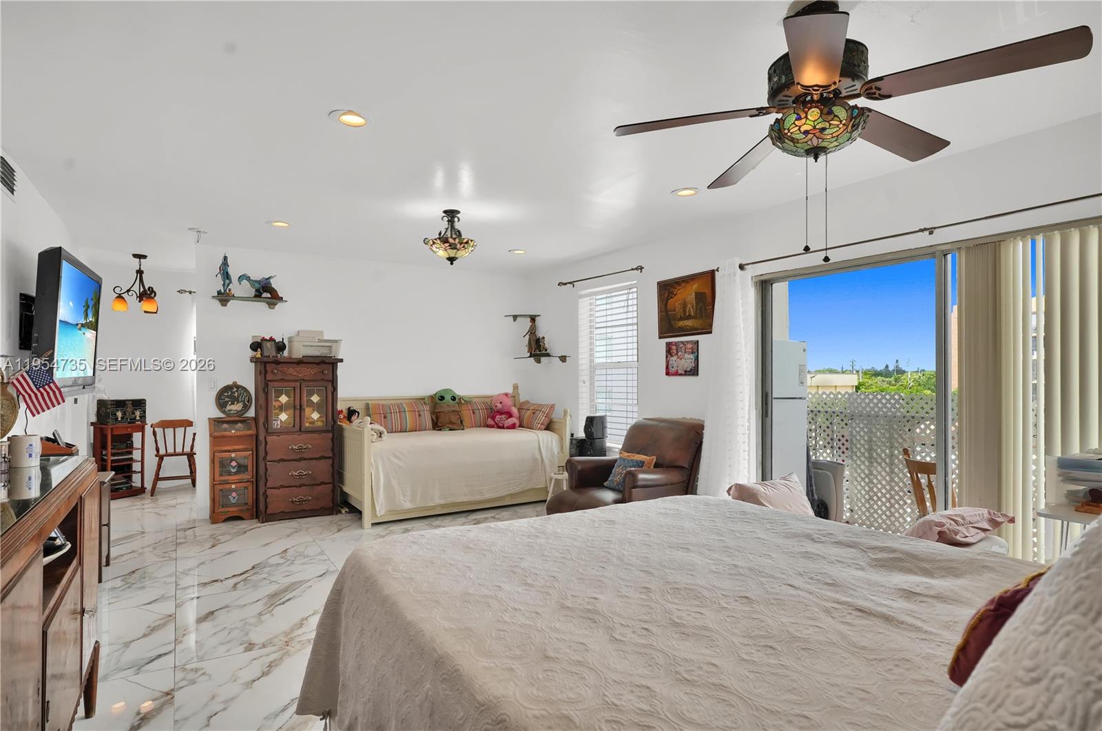 NEW LAND GARDENS CONDO - Residential