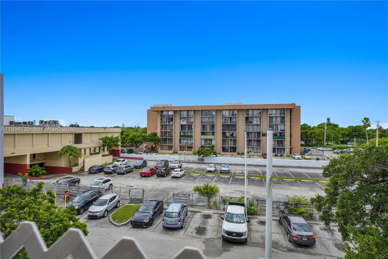 NEW LAND GARDENS CONDO - Residential