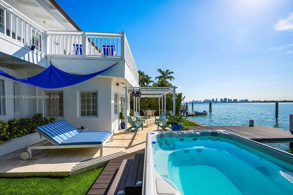 NORTH BAY ISLAND - Residential