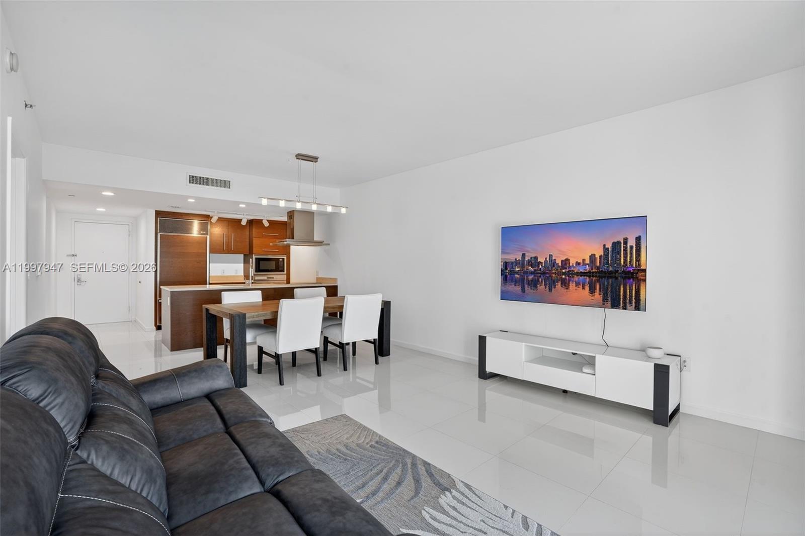 ICON BRICKELL NO TWO - Residential