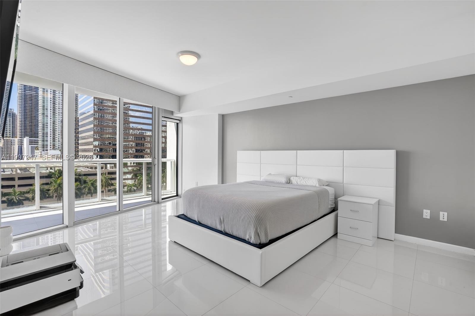 ICON BRICKELL NO TWO - Residential