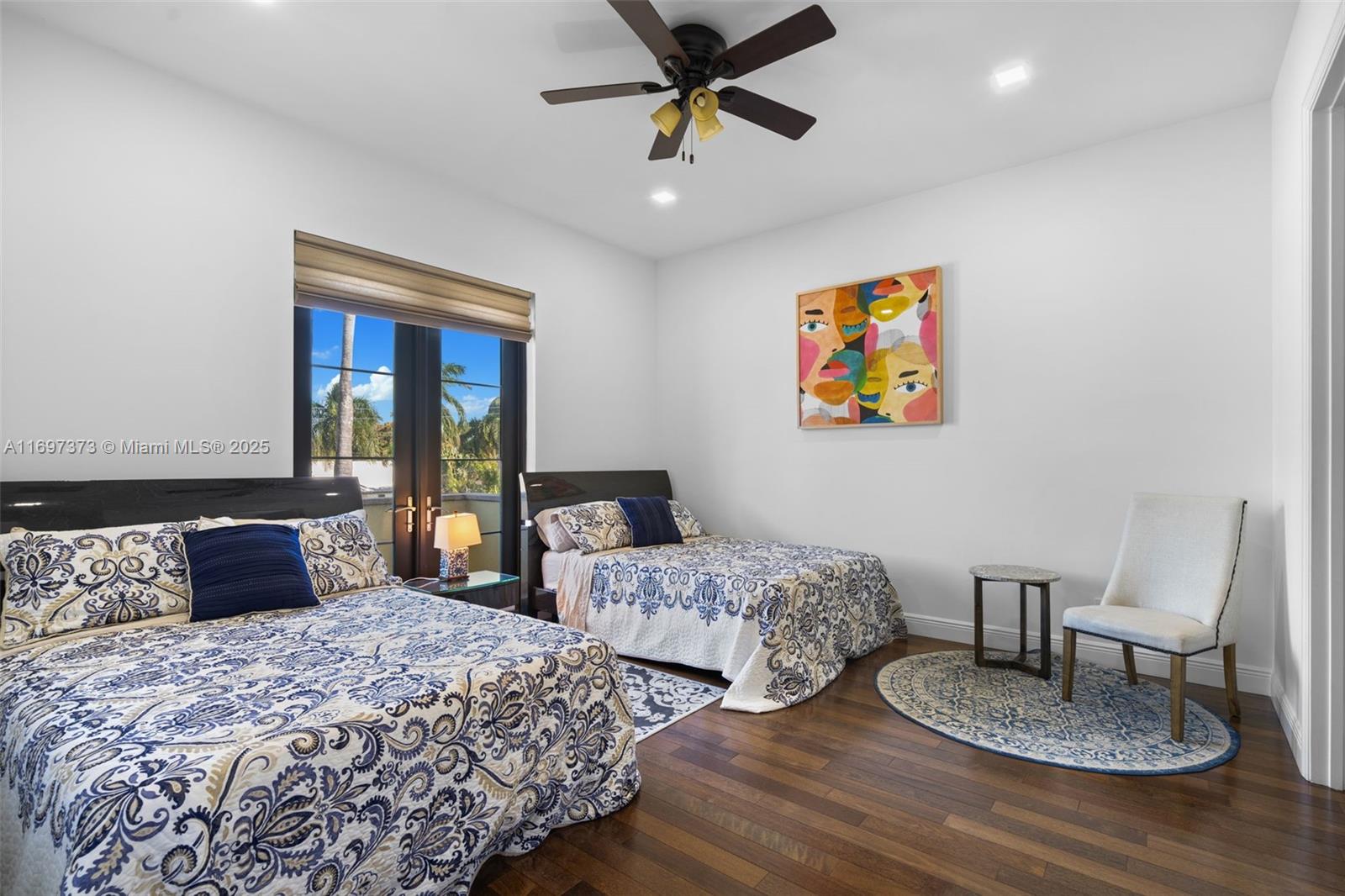 HOLLYWOOD LAKES SECTION - Residential