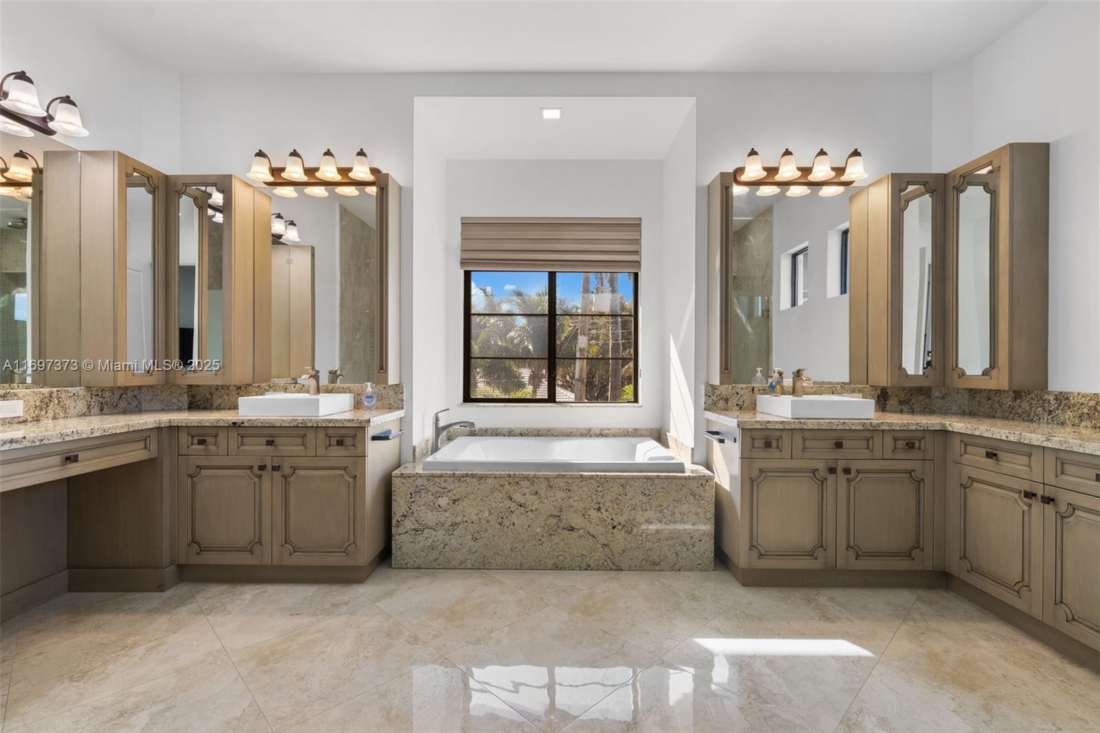 HOLLYWOOD LAKES SECTION - Residential