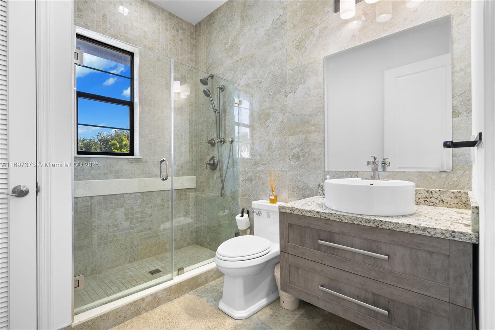 HOLLYWOOD LAKES SECTION - Residential