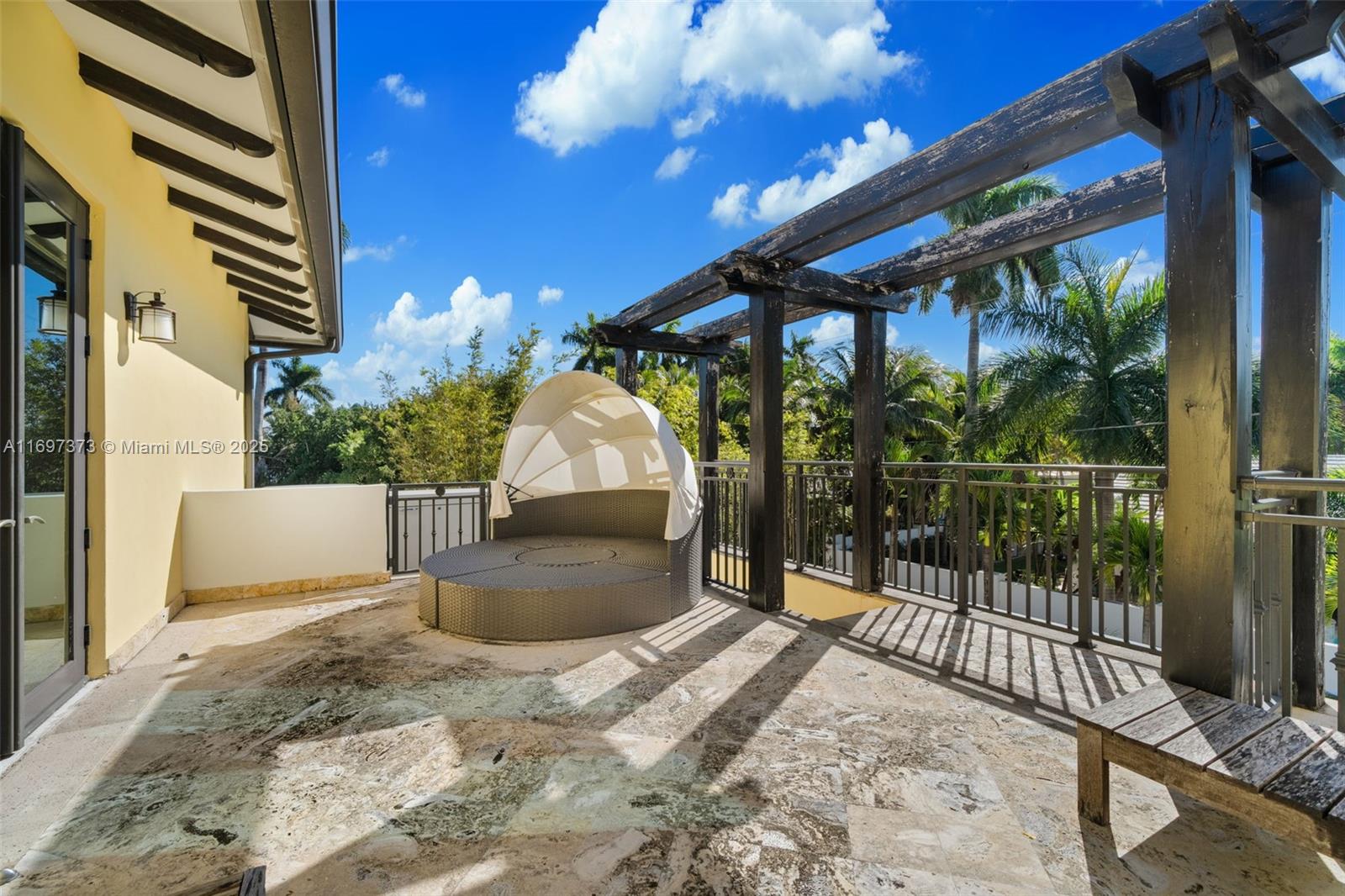 HOLLYWOOD LAKES SECTION - Residential