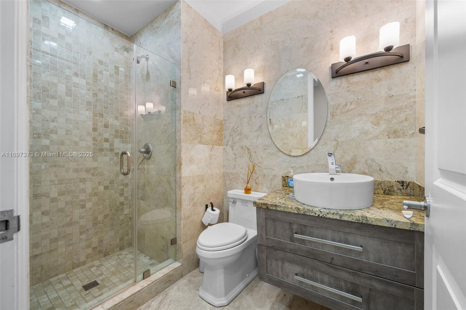 HOLLYWOOD LAKES SECTION - Residential