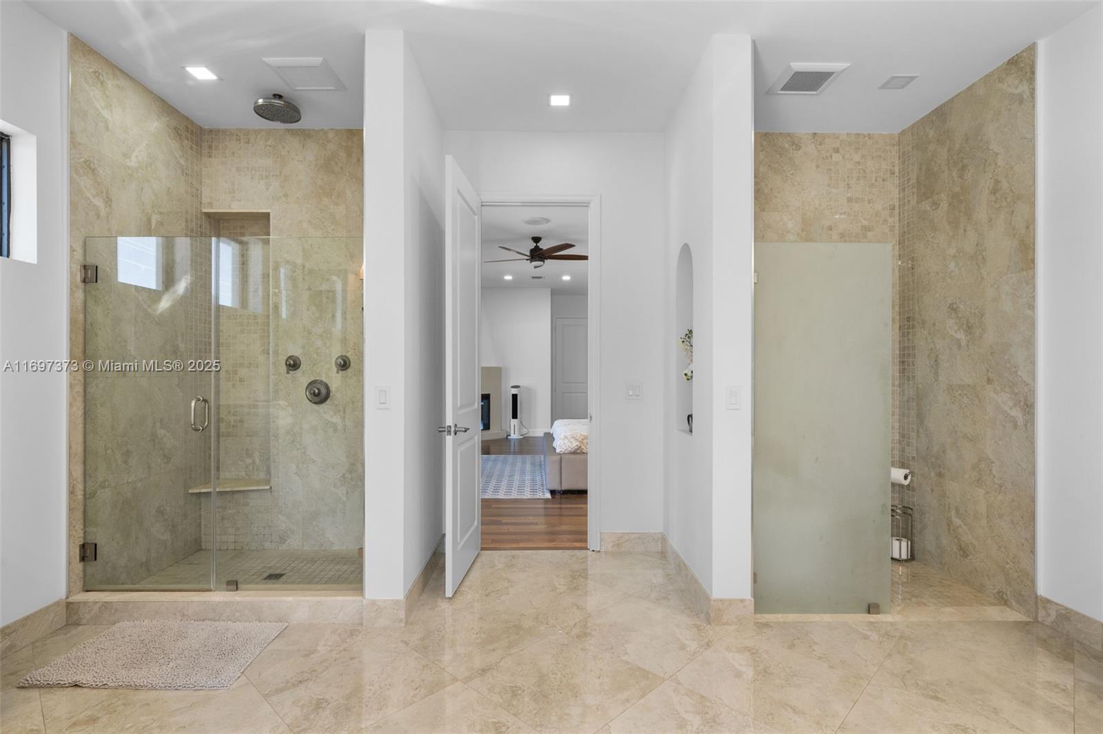 HOLLYWOOD LAKES SECTION - Residential