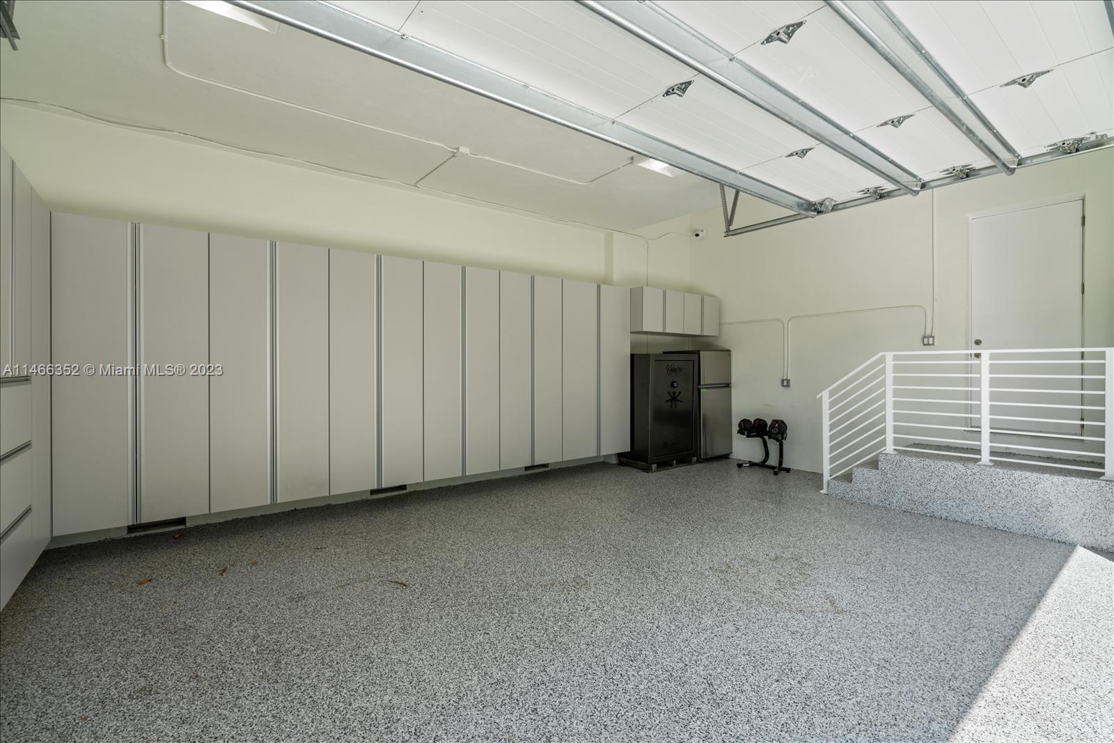 OCEAN SIDE SEC OF THE ISL - Residential Lease