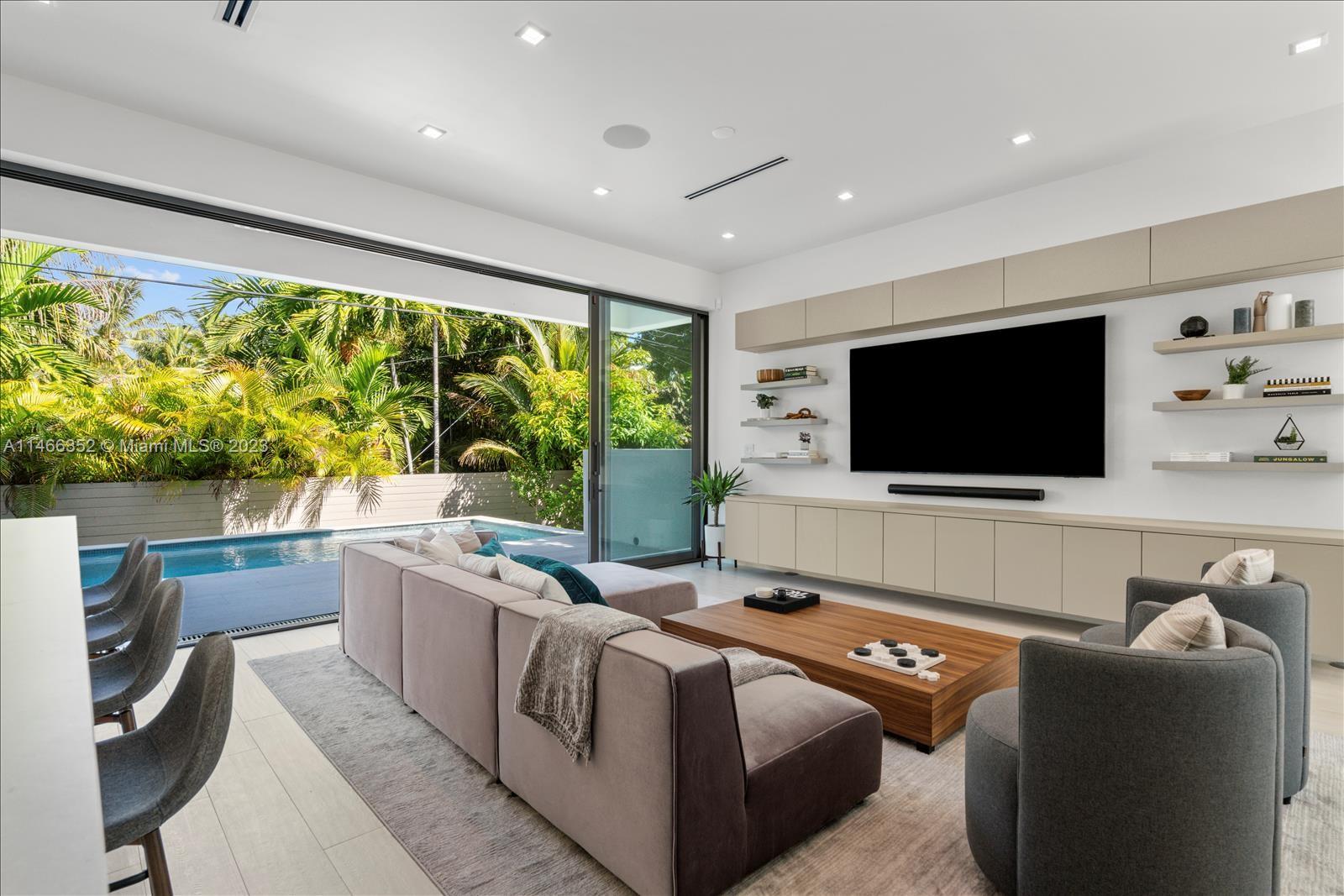 OCEAN SIDE SEC OF THE ISL - Residential Lease