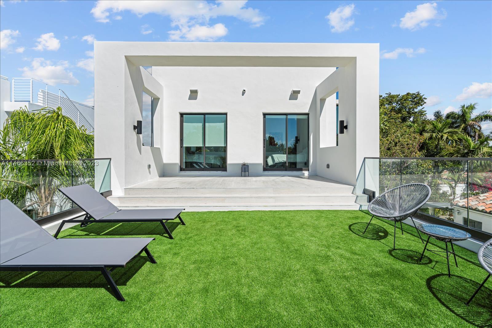 OCEAN SIDE SEC OF THE ISL - Residential Lease