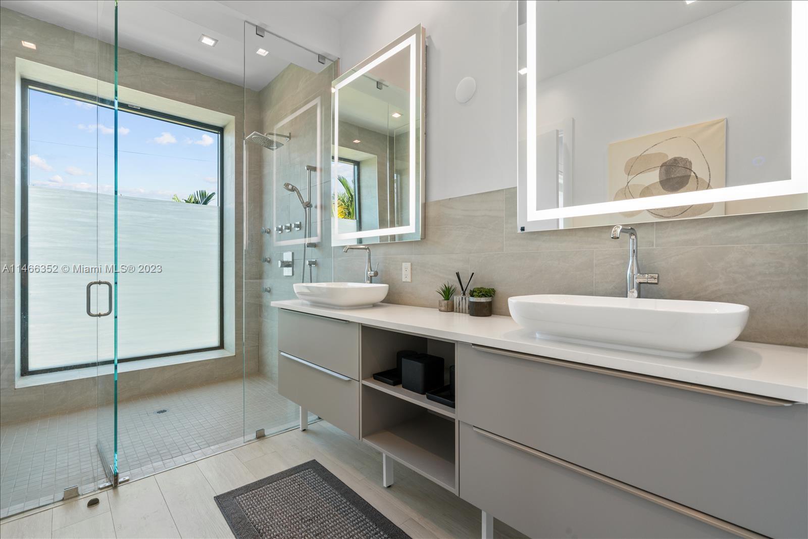OCEAN SIDE SEC OF THE ISL - Residential Lease