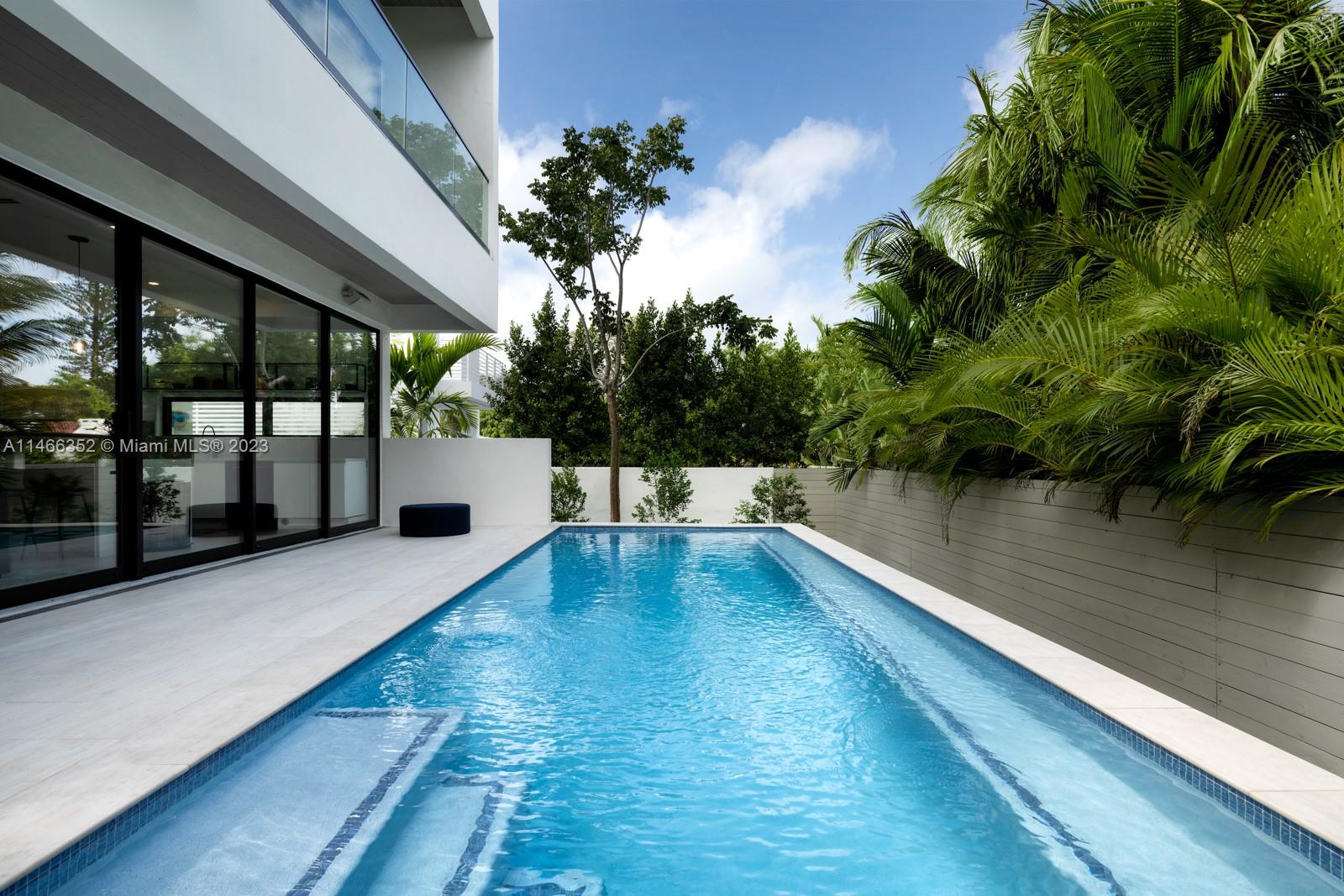 OCEAN SIDE SEC OF THE ISL - Residential Lease