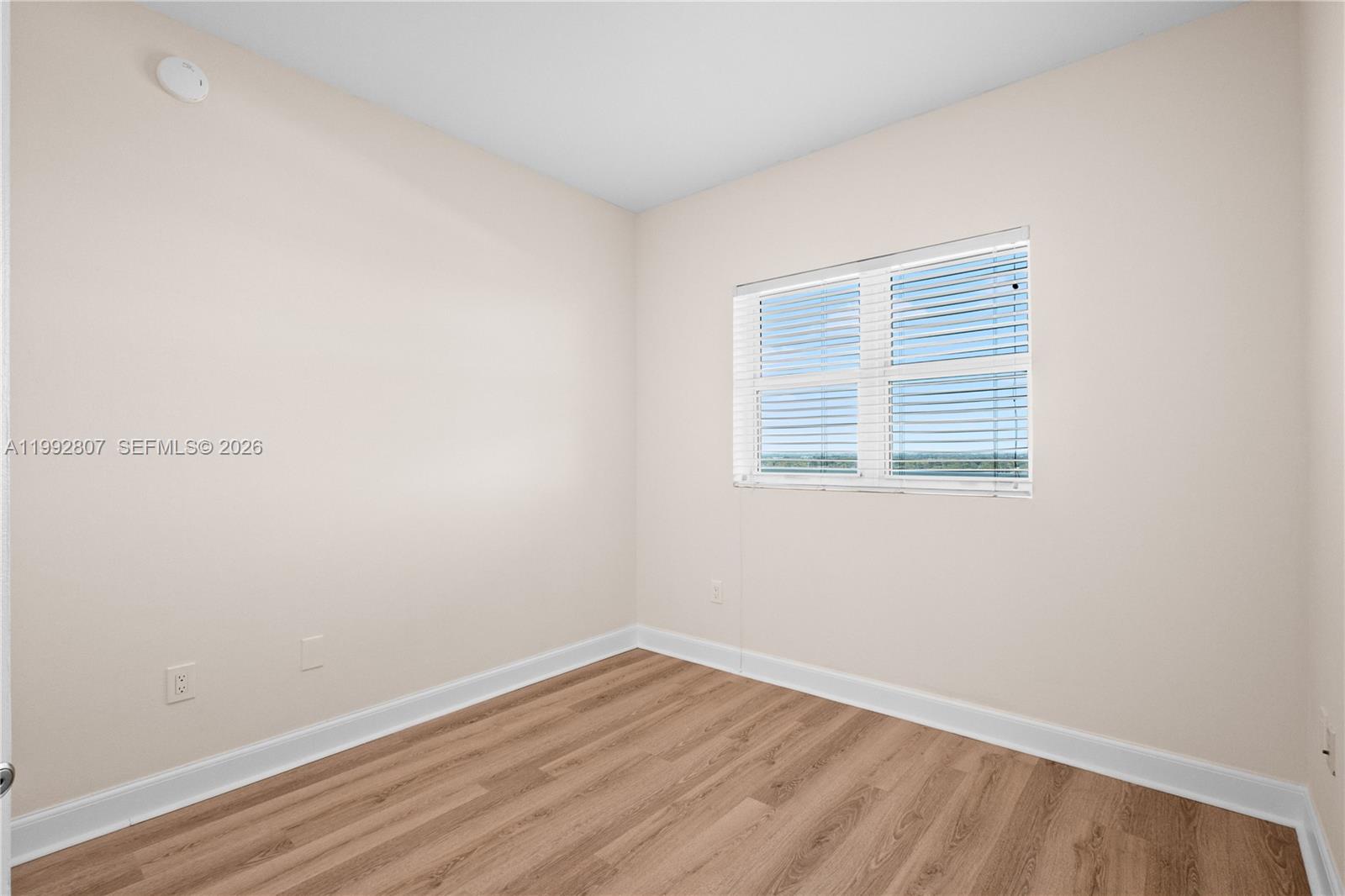 THE OAKS I CONDO - Residential