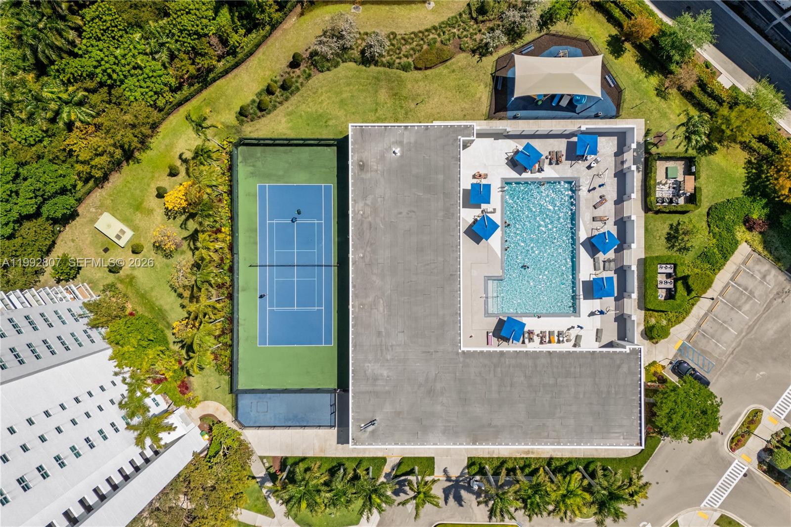 THE OAKS I CONDO - Residential