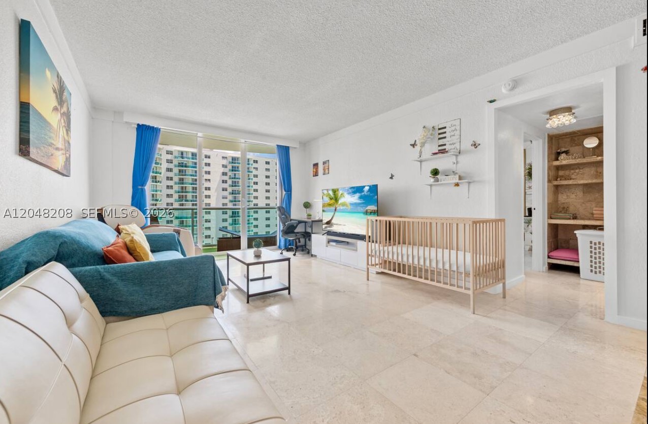 TIDES ON HOLLYWOOD BEACH - Residential