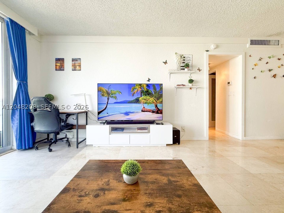 TIDES ON HOLLYWOOD BEACH - Residential