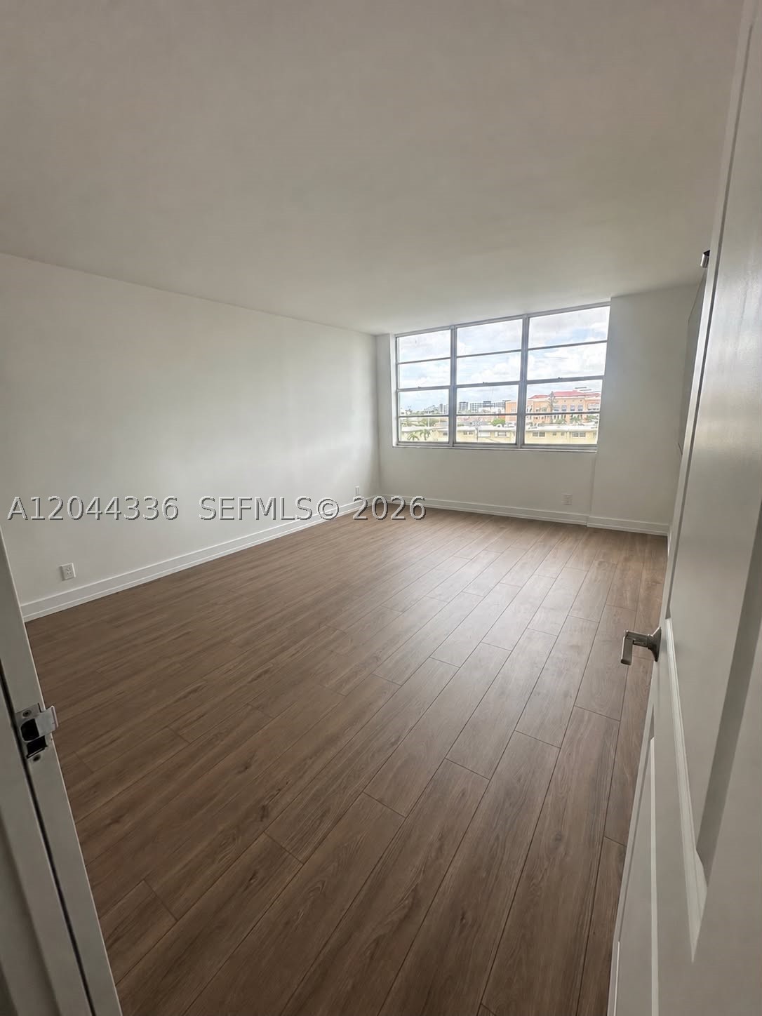 BAYVIEW TOWERS CONDO SOUT - Residential
