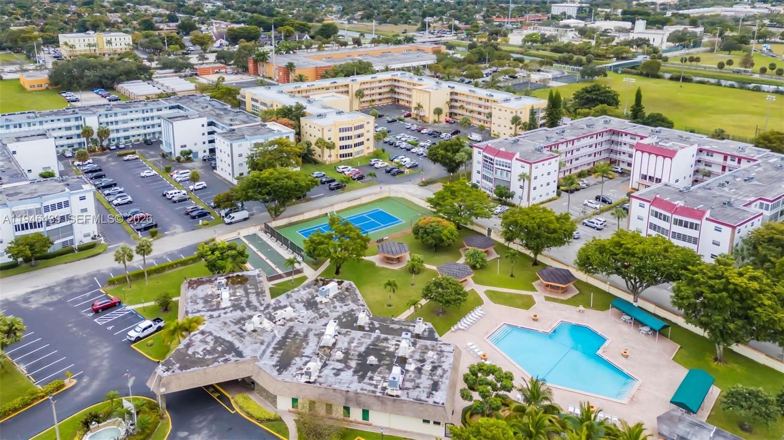 TOPAZ SOUTH CONDO - Residential