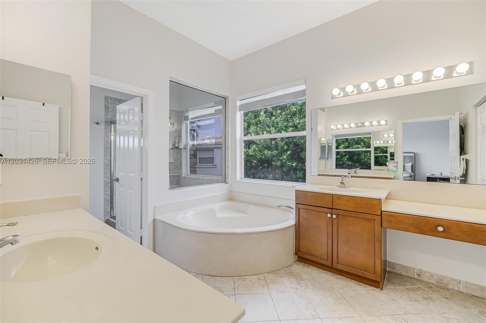 RIVIERA ISLES II - Residential