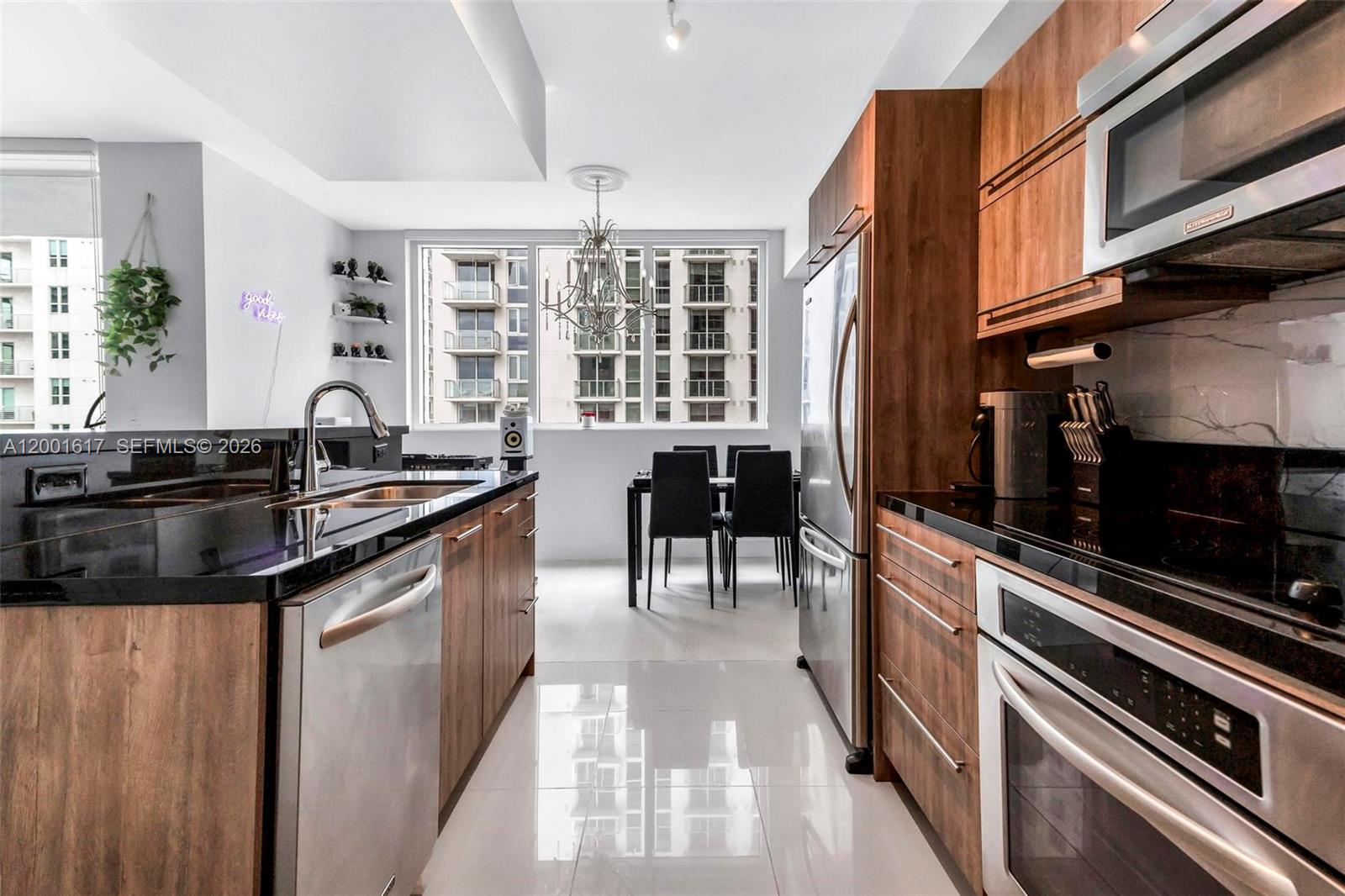 VIZCAYNE SOUTH CONDO - Residential