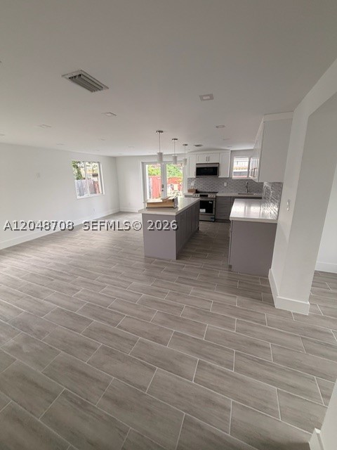 OLYMPIC HEIGHTS - Residential Income