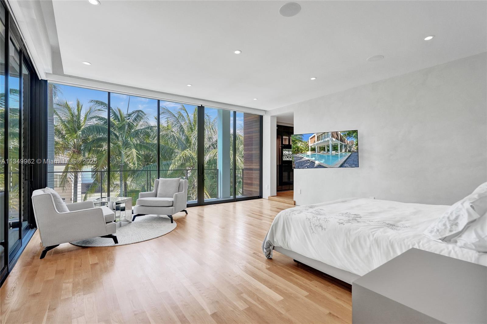 GOLDEN BEACH SEC C - Residential