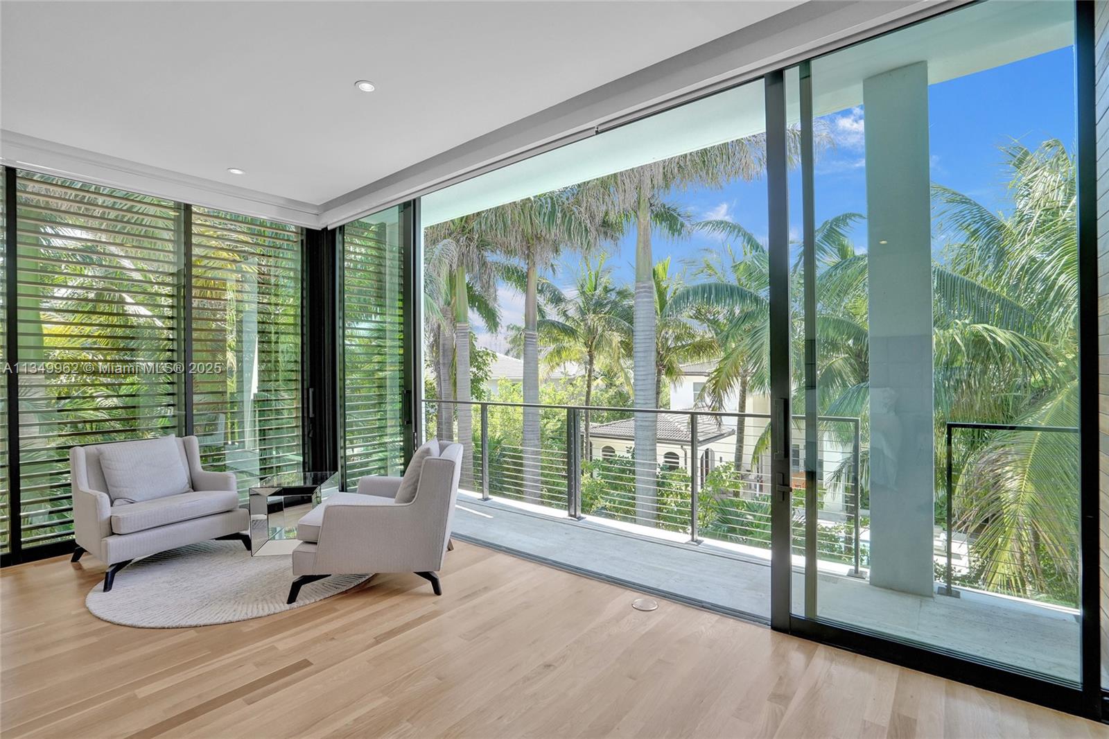 GOLDEN BEACH SEC C - Residential