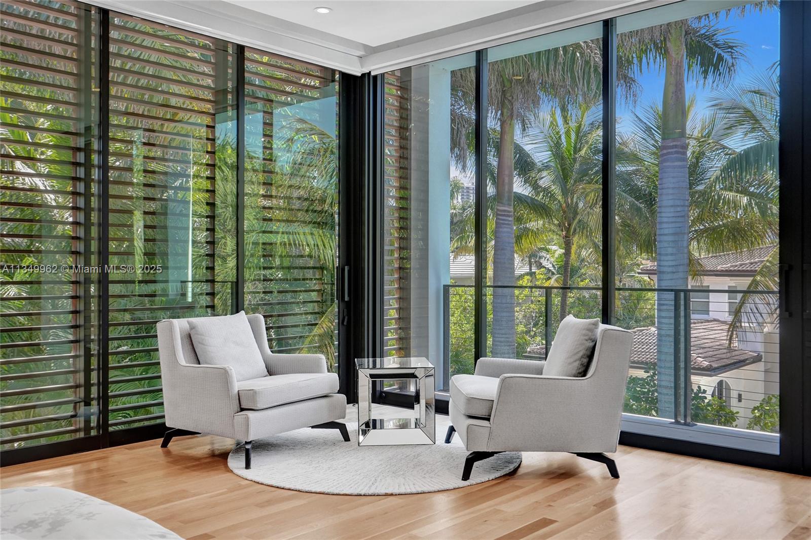 GOLDEN BEACH SEC C - Residential