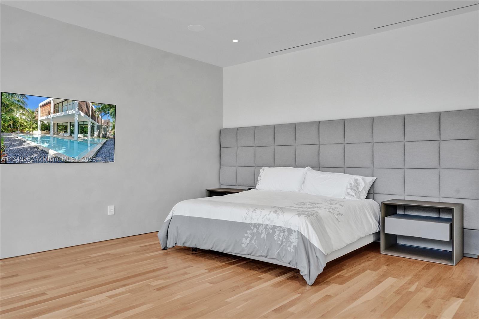 GOLDEN BEACH SEC C - Residential