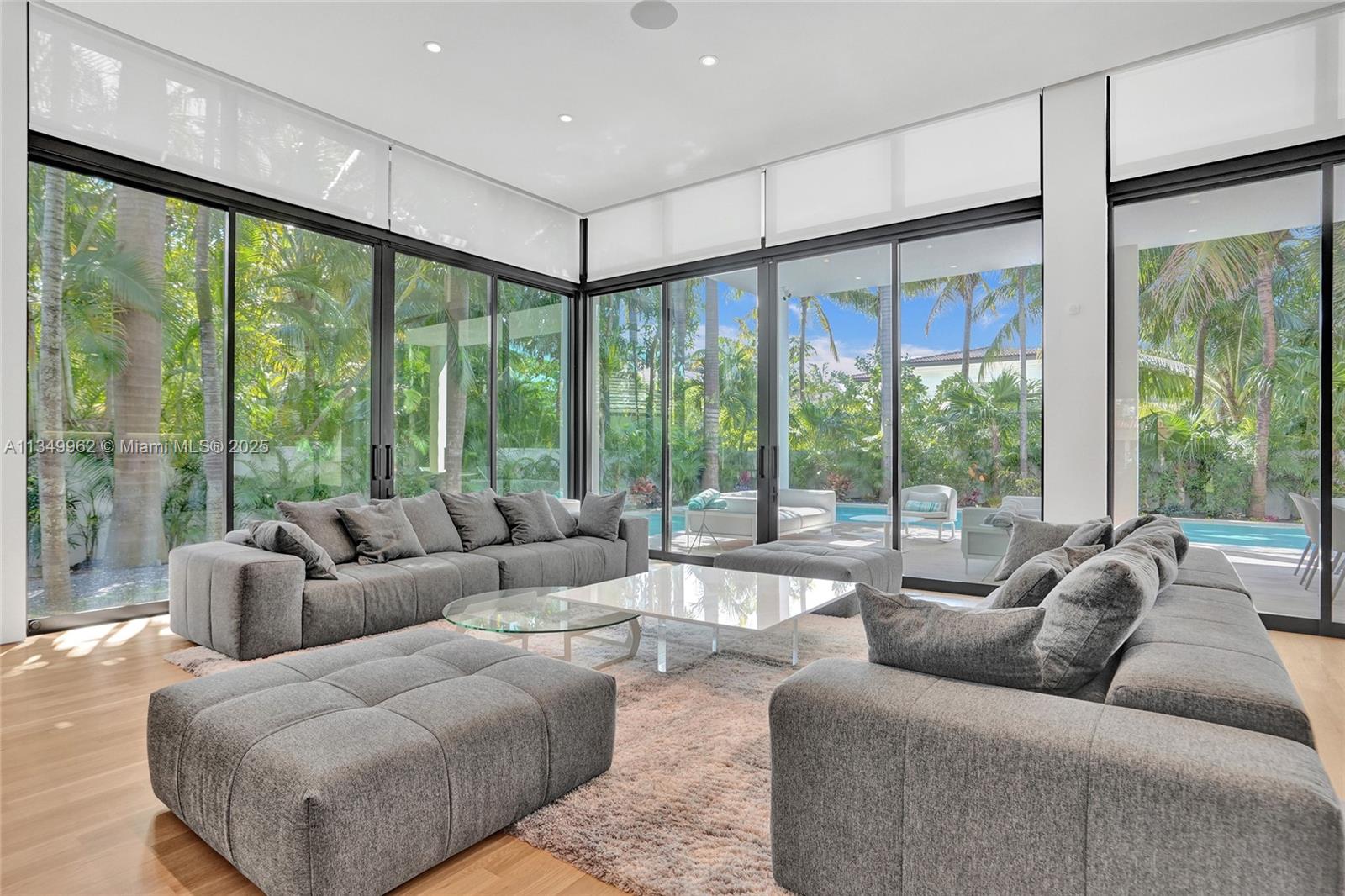 GOLDEN BEACH SEC C - Residential