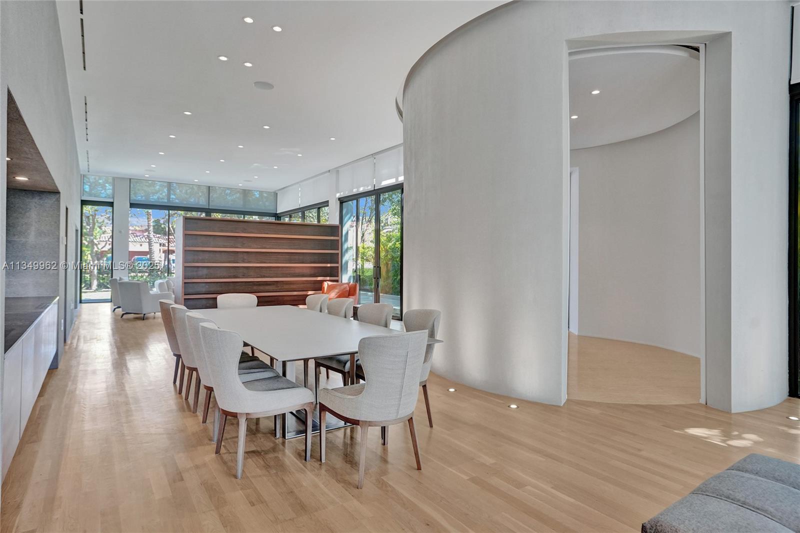 GOLDEN BEACH SEC C - Residential