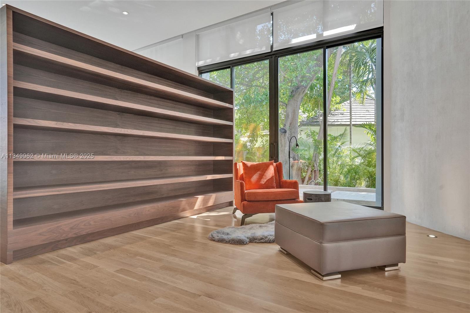 GOLDEN BEACH SEC C - Residential
