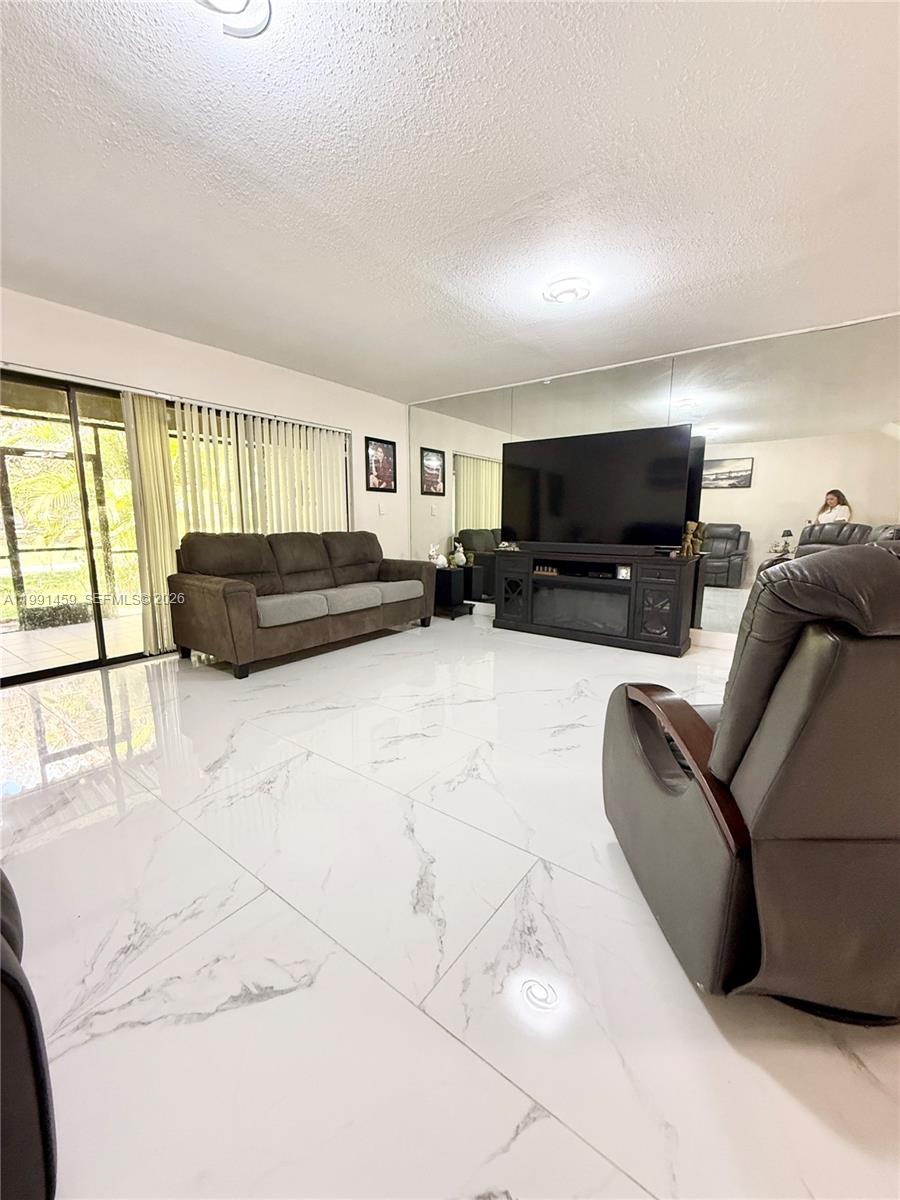 COSTA DEL SOL CONDO #4 - Residential