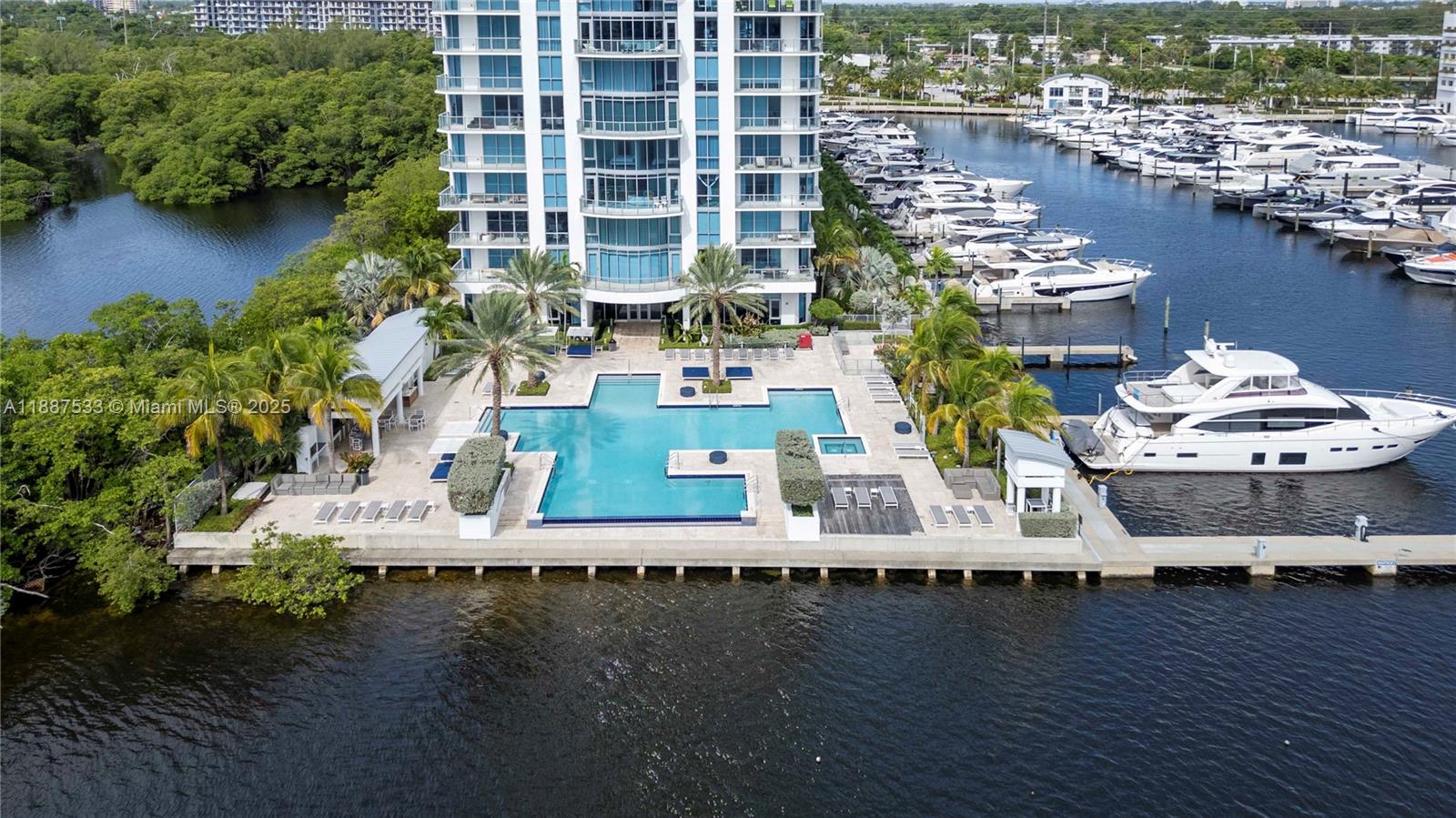 MARINA PALMS RESIDENCES - Residential