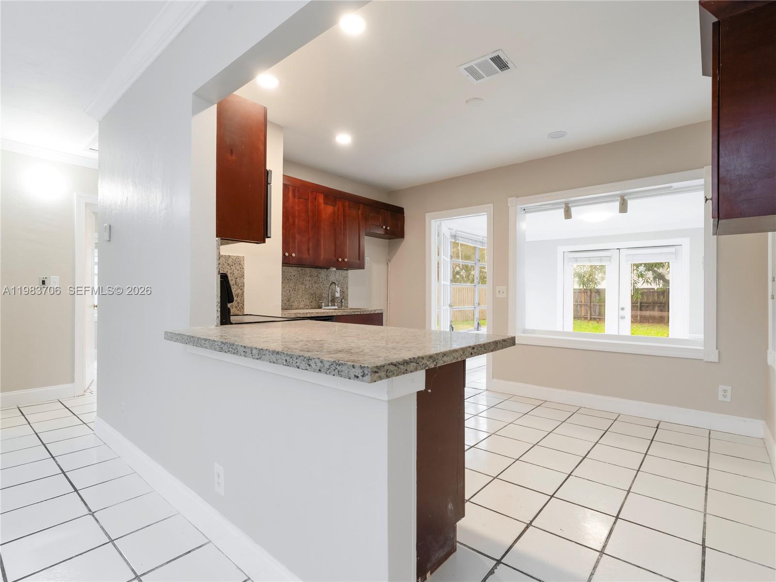 Lake Ridge - Residential