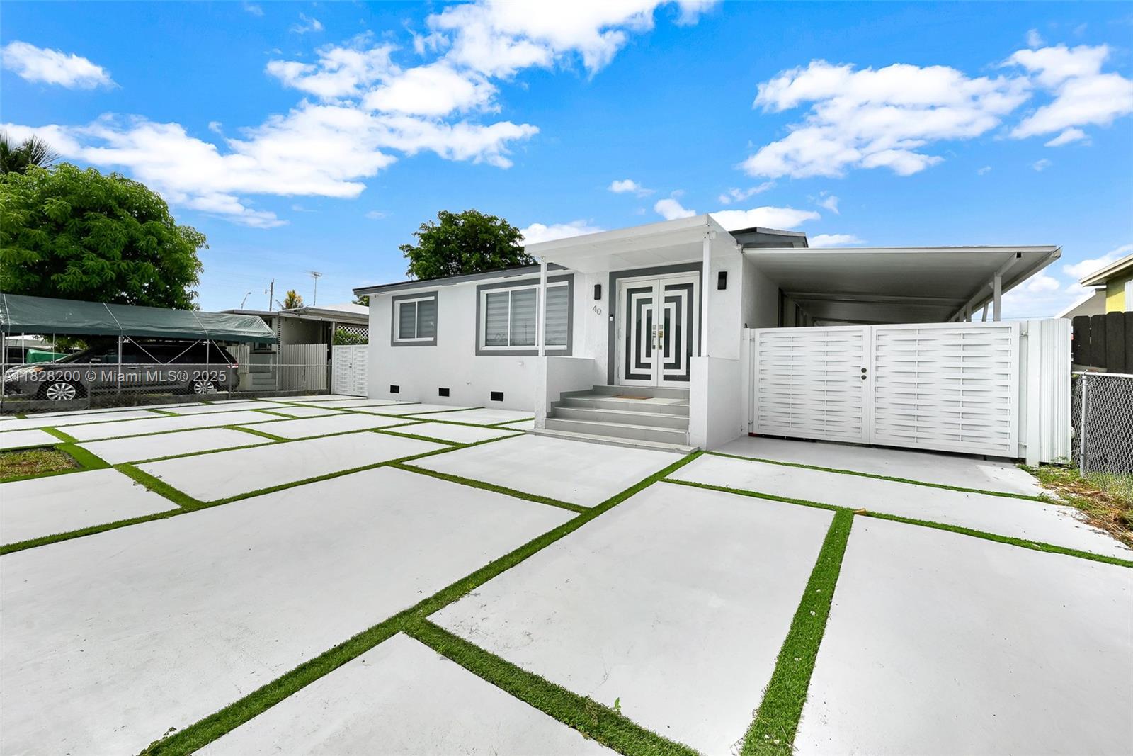 PALM ESTATES - Residential