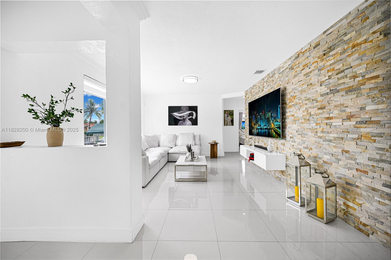 PALM ESTATES - Residential