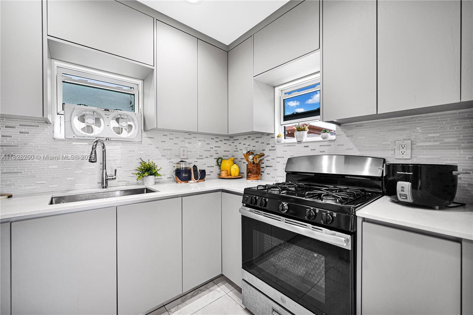PALM ESTATES - Residential