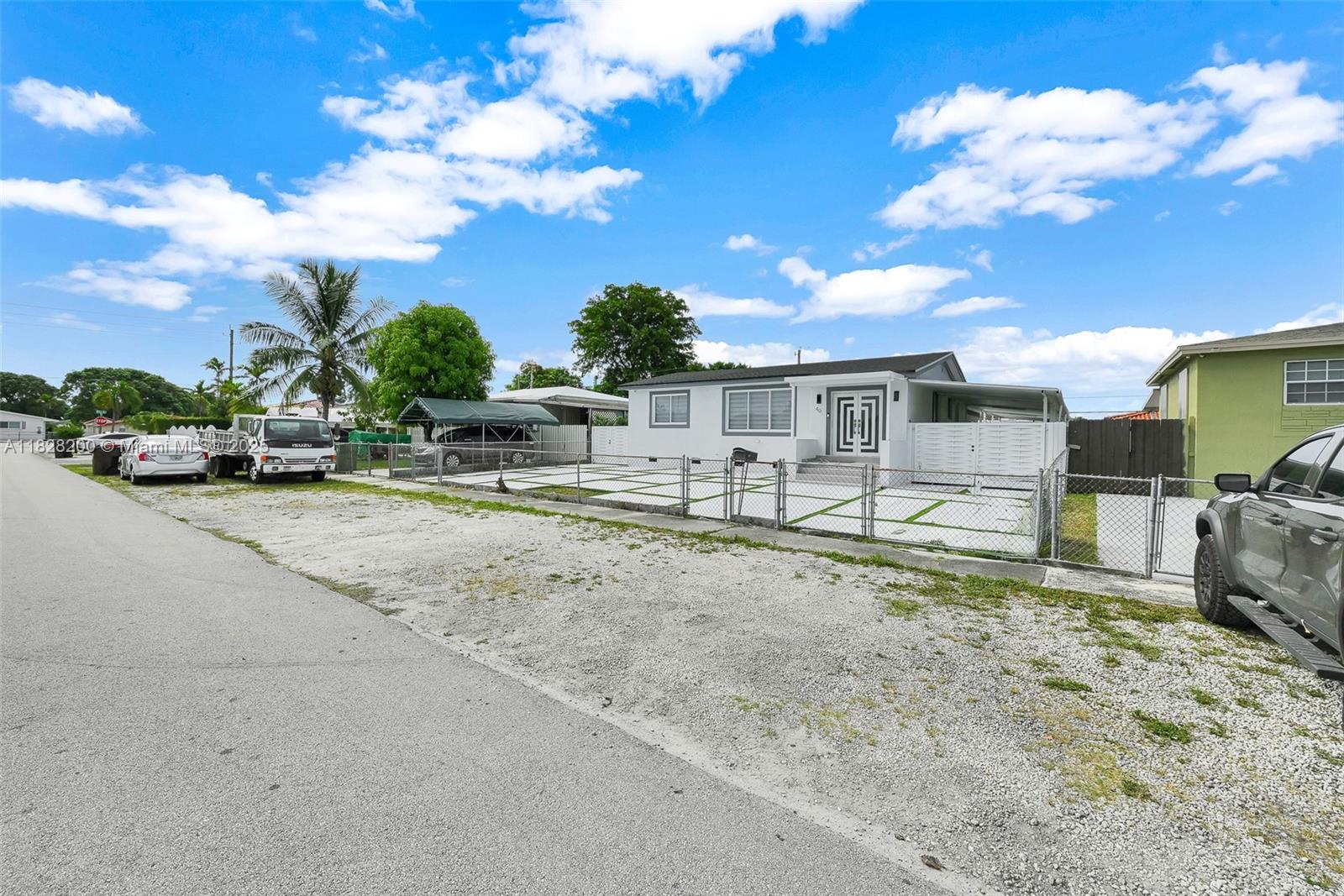 PALM ESTATES - Residential