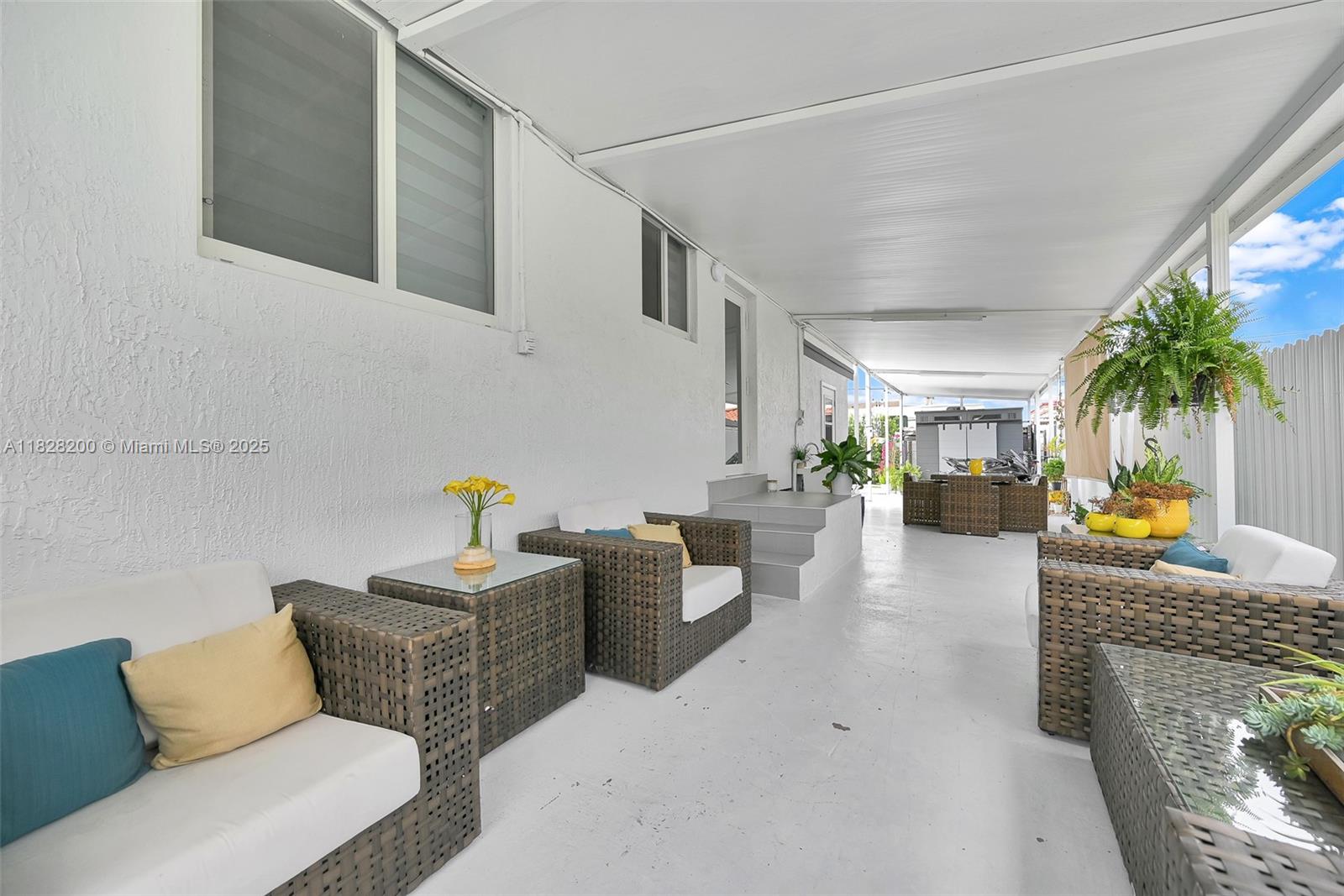 PALM ESTATES - Residential
