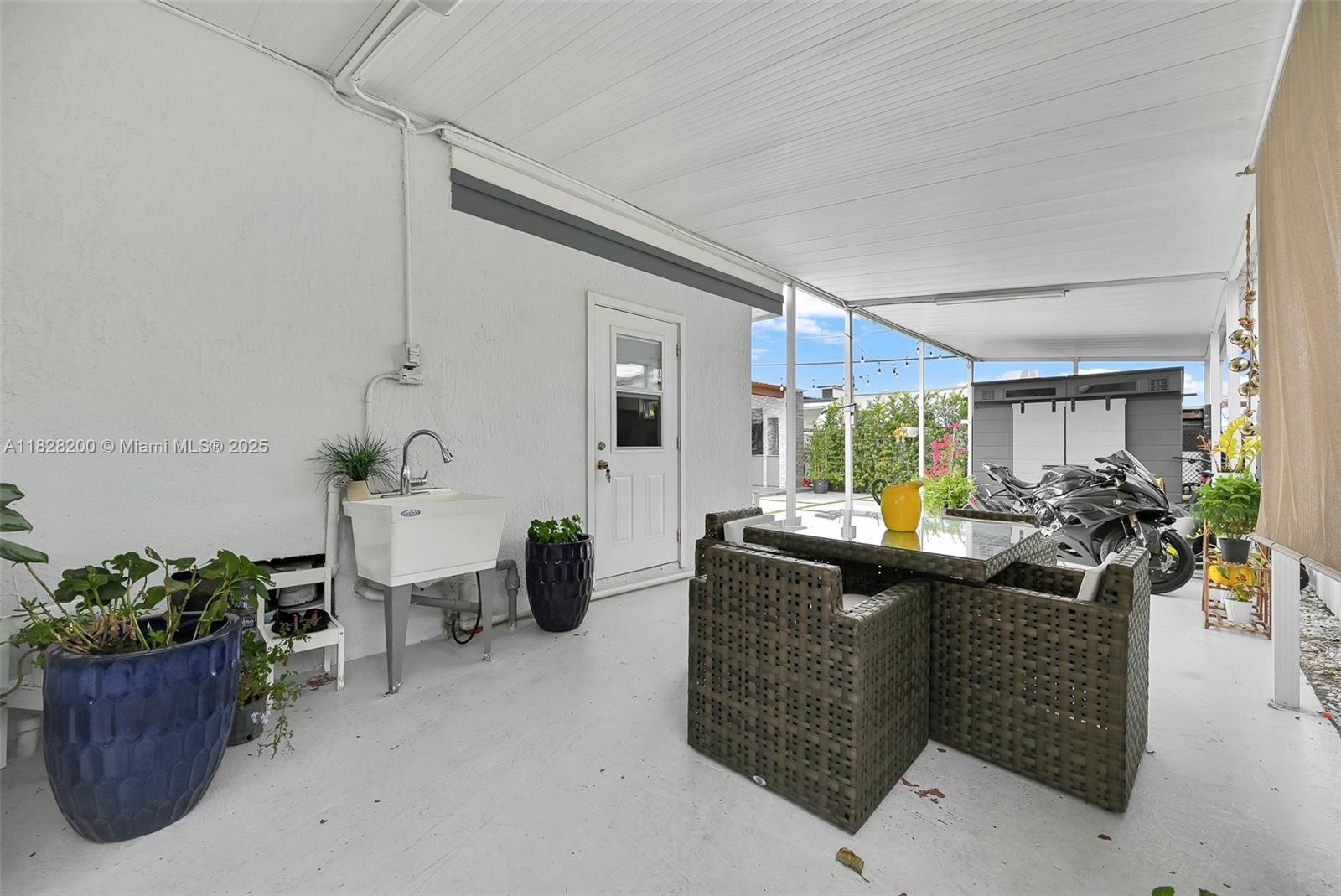 PALM ESTATES - Residential